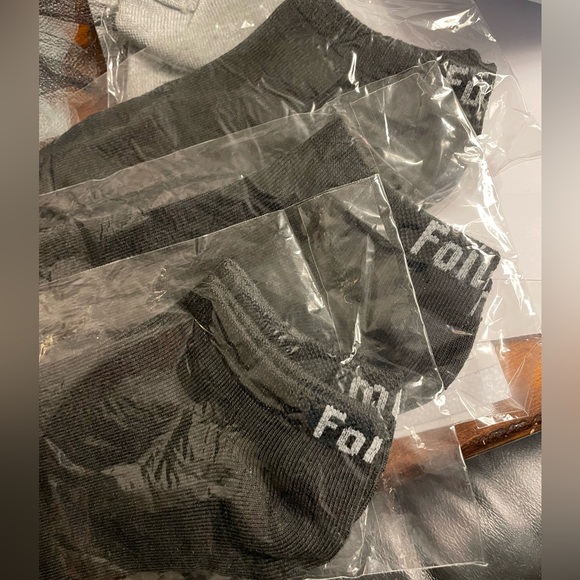 (3-Pairs)  “Follow Me” Ankle Socks (one size) - Picture 2 of 3